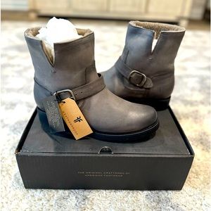 Frye Veronica Shearling Bootie size 8